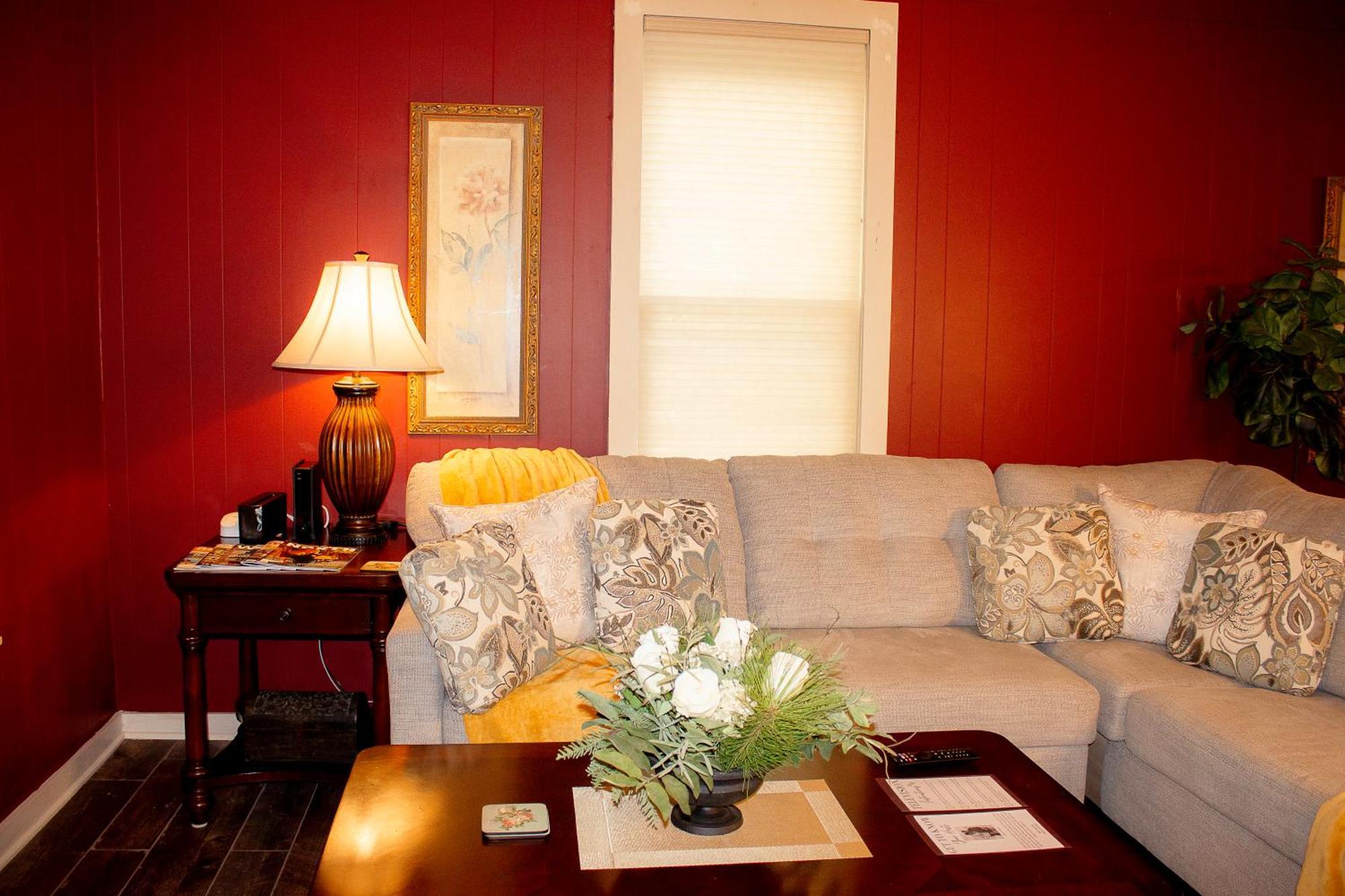 Timeless - Victorian Home Stay Mankato Exterior photo